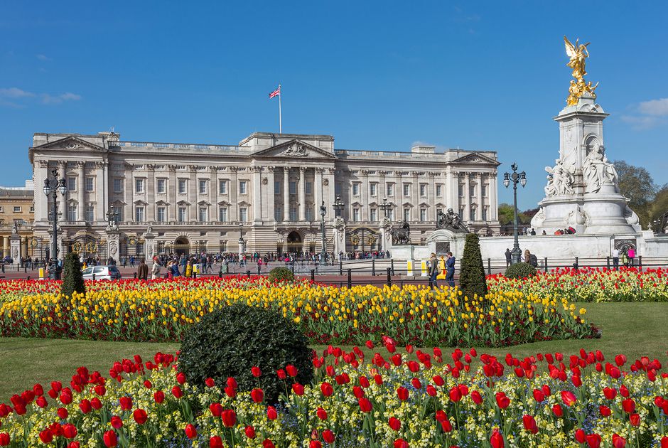 Kết quả hình ảnh cho Cung điện Buckingham