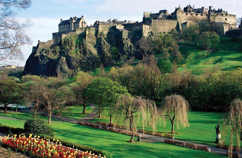Một ngày ở Edinburgh - Thủ phủ xinh đẹp Scotland