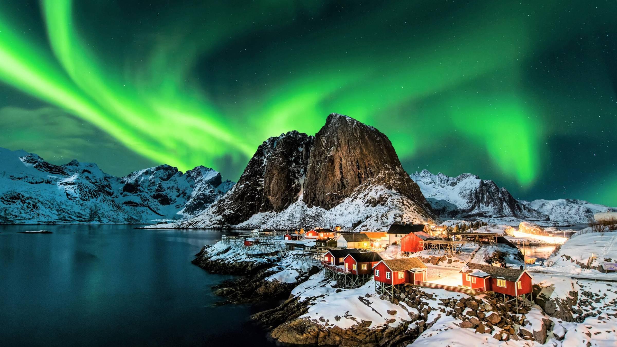 TOUR RIÊNG: KHÁM PHÁ ICELAND VÀ SĂN CỰC QUANG