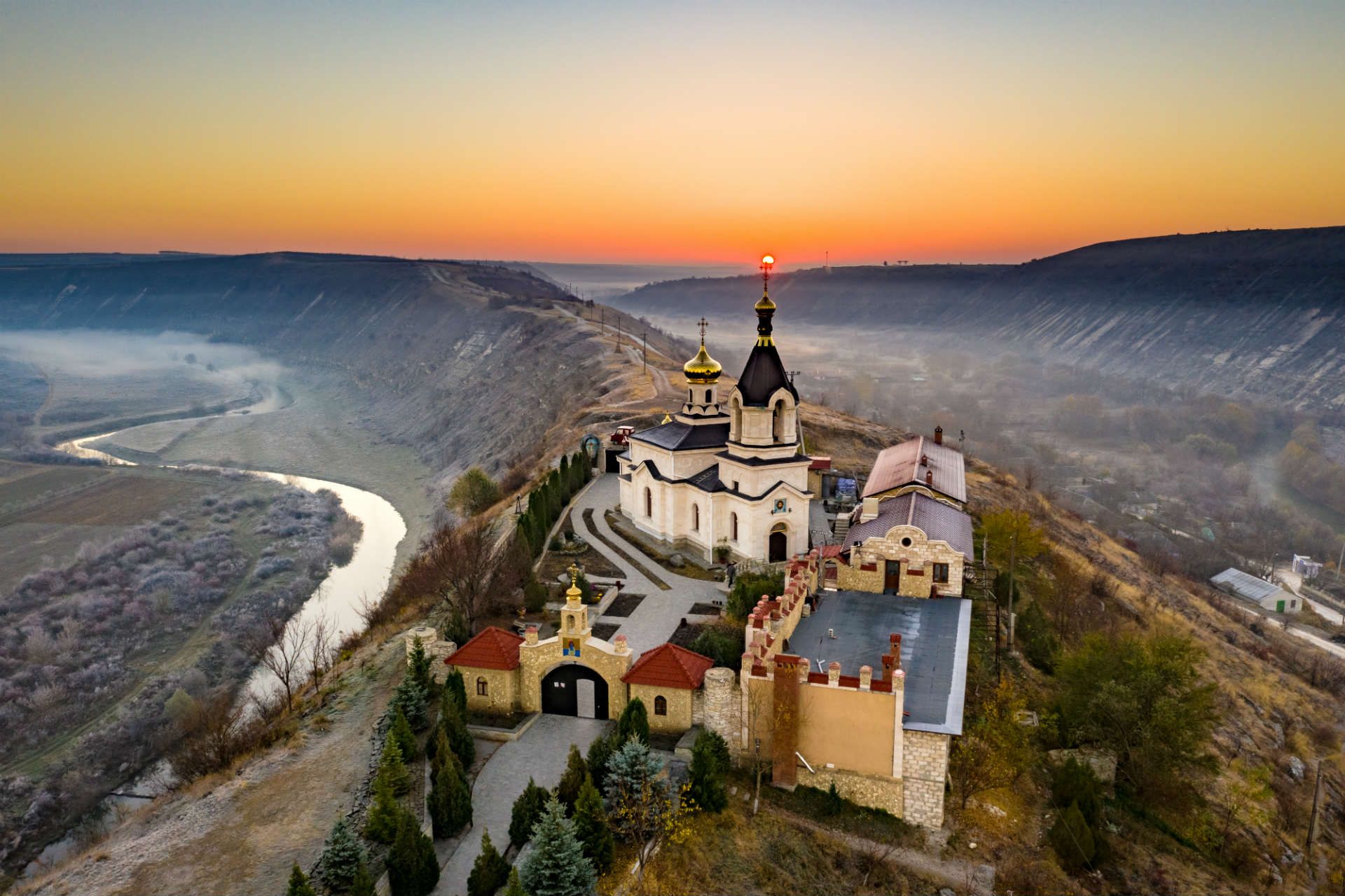 TOUR DU LỊCH MOLDOVA 8N7D 
