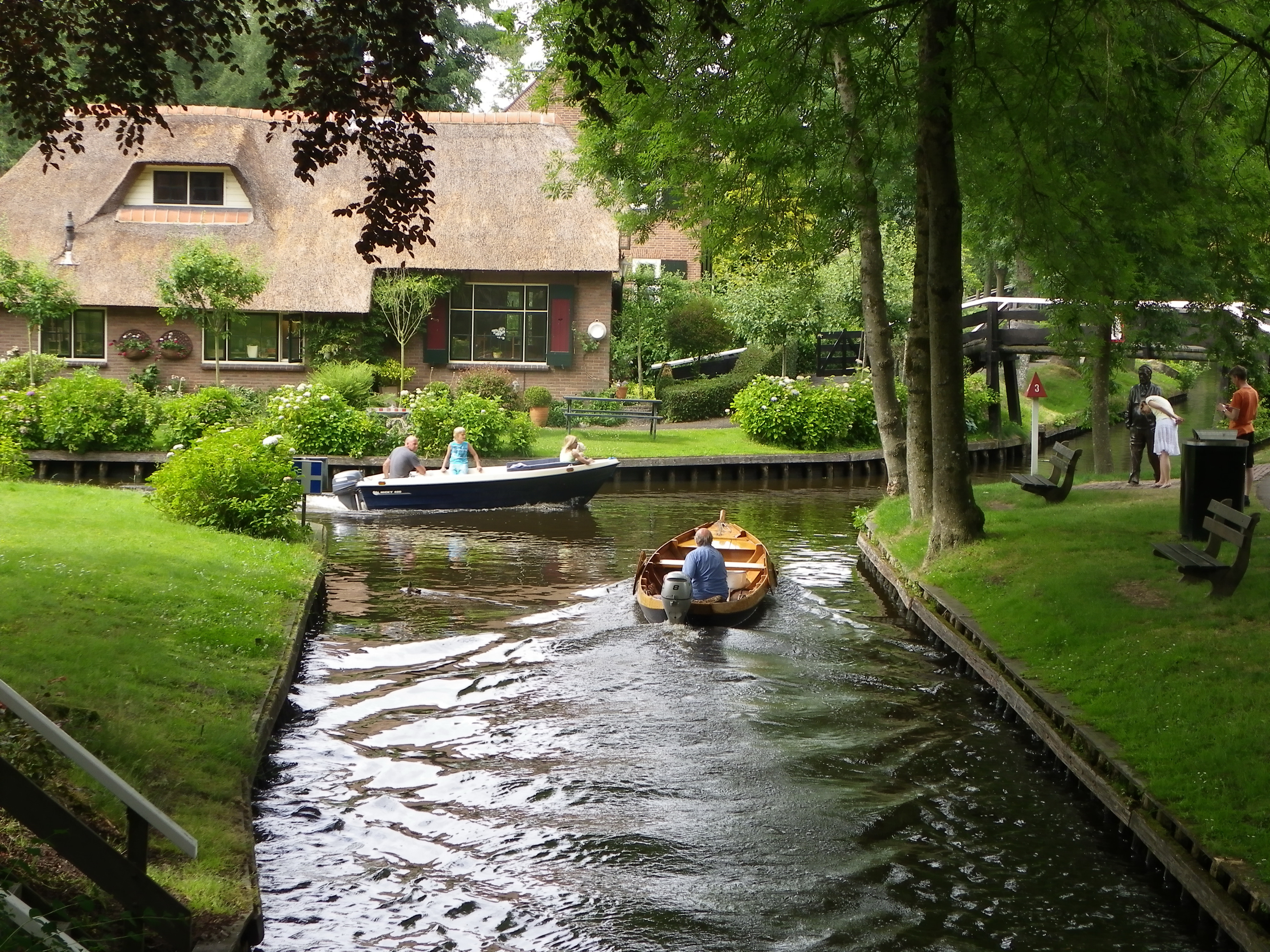 giethoorn village from above eutrip du lịch châu âu 9