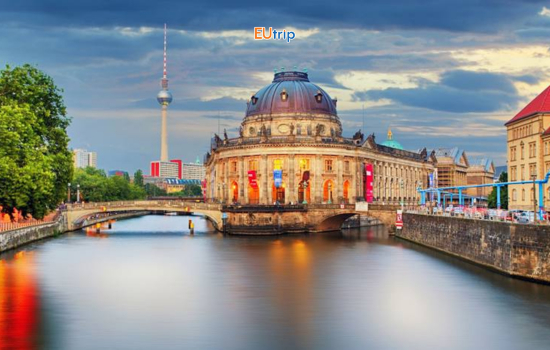 LẠC BƯỚC GIỮA ĐÔNG ÂU CỔ TÍCH: HÀNH TRÌNH 10 NGÀY QUA BERLIN – PRAHA – HALLSTATT – VIENNA – BUDAPEST