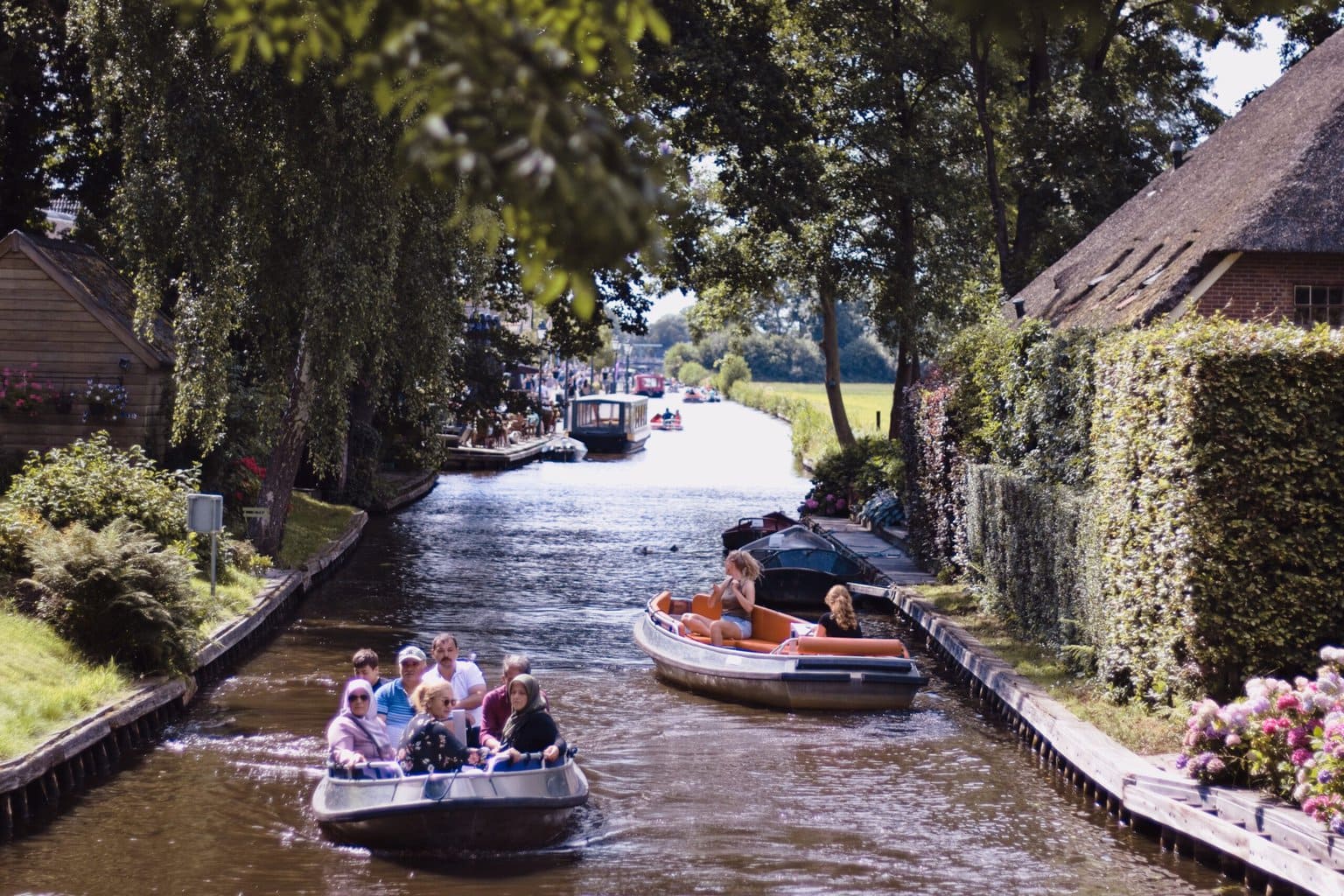 giethoorn village from above eutrip du lịch châu âu 8