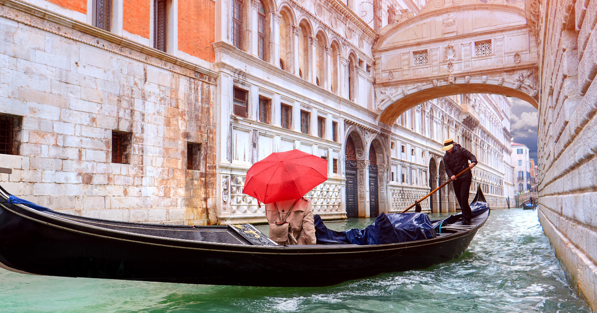 Đến và yêu những cây cầu Venice